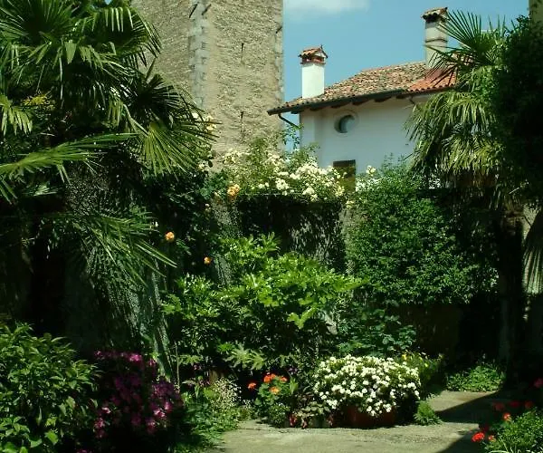 Gil D'o Oda ve Kahvaltı